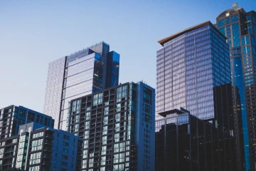 கொழும்பிலுள்ள நிறுவனமொன்றின் மீது தாக்குதல் நடத்த திட்டமிட்ட நபர் கைது