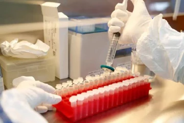 தடுப்பூசி மூலம் மாத்திரம் கோவிட் தொற்றை அடக்க முடியாது!திஸ்ஸ விதாரண