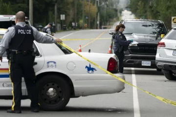 சிறுவனின் அச்சுறுத்தலினால் கனடாவில் மூடப்பட்ட பாடசாலைகள்