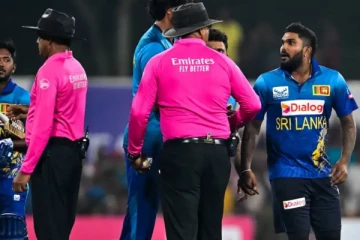 நடுவருடன் வாக்குவாதம்; வனிந்துக்கு எதிராக நடவடிக்கை?