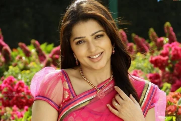 நடிகை பூமிகாவுக்கு இவ்வளவு பெரிய மகனா? வயதான தோற்றத்தில் கணவர்....லீக்கான குடும்ப புகைப்படம்