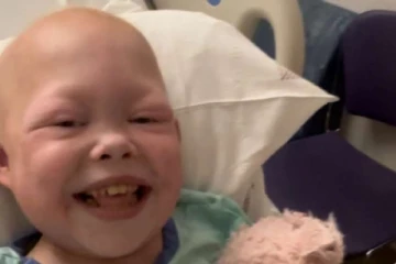 கனடாவில் மரணத்துடன் போராடும் 9 வயதான டிக்டாக் பிரபலம்!