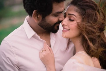 நயன்தாரா - விக்கி விமானத்தில் செம ரொமான்டிக் போட்டோ! வெளிநாட்டில் அடுத்த ஹனிமூன்