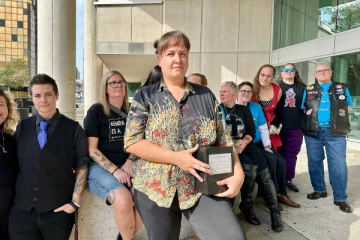 செல்பியால் சிறைக்கு செல்லும் கனேடியர்: காரணம் என்ன தெரியுமா?