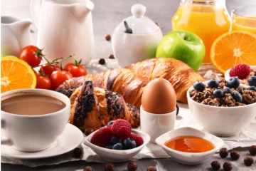 கவனமா இருங்க! காலையில் மறந்து கூட இந்த உணவுகளை வெறும் வயிற்றில் சாப்பிடாதீர்கள்