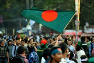 රටක් භීතියට පත් කරමින් සිදුවන දැවැන්ත අරගලය...