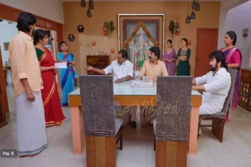 ஆதிமுத்து யார் என்ற பரபரப்பிற்கு இடையில் எதிர்நீச்சல் தொடர்கிறது சீரியலின் படப்பிடிப்பு தள வீடியோ... என்ன விஷயம் பாருங்க