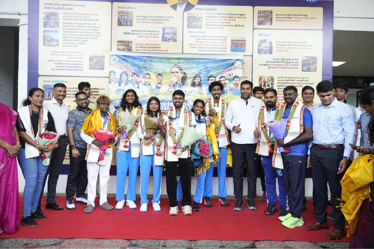 ஆசிய விளையாட்டில் பதக்கம் வென்ற வீரர், வீராங்கனைகளுக்கு விருந்தளிக்கும் முதல்வர் விஜய் | Vijay To Host Dinner For Asian Games Metal Winners