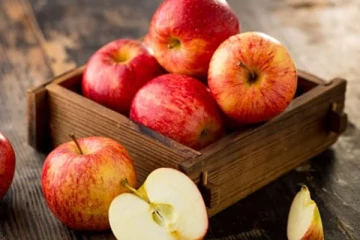 நாற்ப்பட்ட நோய்களுக்கு மருந்தாகும் அப்பிள் பழம்.. குழந்தைகளுக்கு கொடுக்கலாமா?