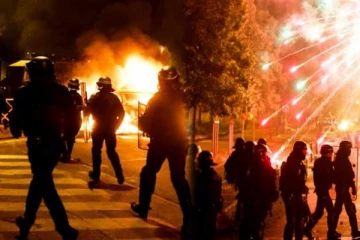 பிரான்சில் இளைஞரை சுட்டுக்கொன்ற பொலிசார்: சிறையிலிருந்து வெளியிட்டுள்ள தகவல்