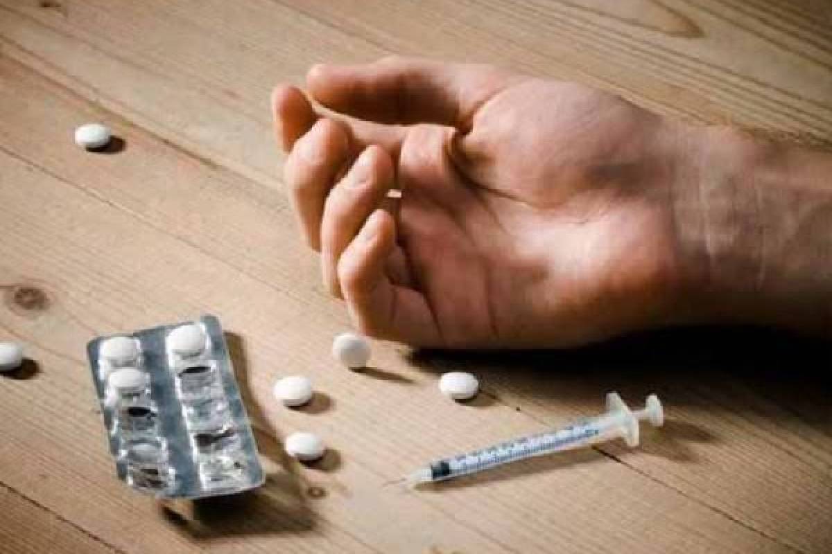 யாழில் போதைக்கு அடிமையான இளைஞன் மரணம் | Drug Addict Youth Dies In Jaffna யாழில் போதைக்கு அடிமையான இளைஞன் மரணம் | Drug Addict Youth Dies In Jaffna