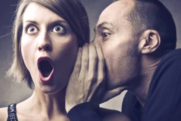 60 வயதாகியும் இந்த விஷயத்தை விடாத நடிகர்! மகள் வயது நடிகையுடன் இரவு பார்ட்டியாம்?