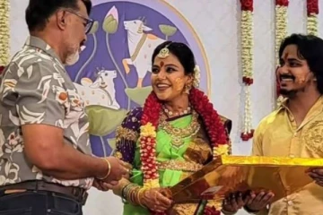 சின்னத்திரை பிரபலங்கள் கலந்துகொண்ட சீரியல் நடிகை வைஷாலியின் சீமந்த போட்டோஸ்