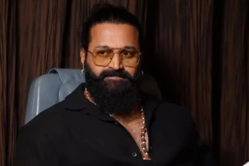 அன்று வாட்டர் பாட்டில் விற்றவர்., இன்று ஒட்டுமொத்த இந்தியாவை கொண்டாடும் சூப்பர் ஹீரோ