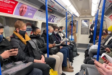 உங்களுக்கு Omicron தொற்று இருக்கிறதா என்பதைக் கண்டறியவேண்டுமா? இப்போதைக்கு இந்த இரண்டும்தான் முக்கிய அறிகுறிகளாம்...