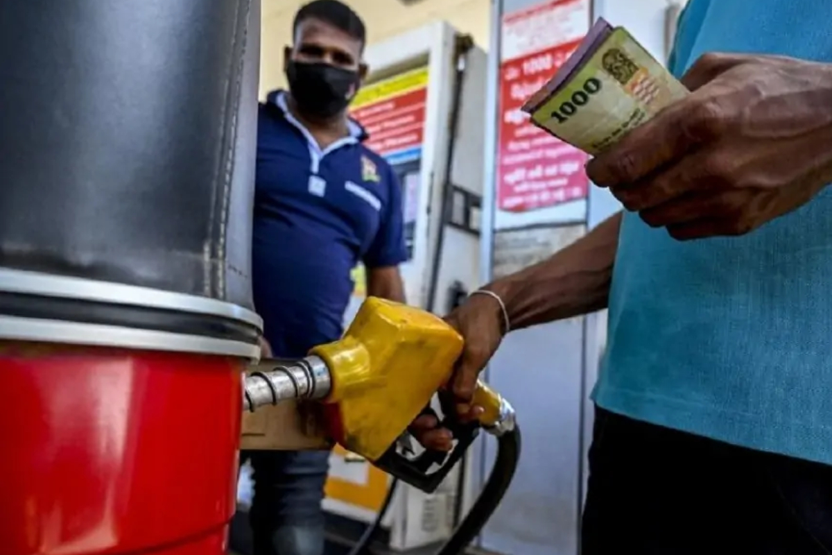 சர்வதேச சந்தையில் அதிகரிக்கும் எரிபொருள் விலை - இலங்கையில் எடுக்கப்பட்டுள்ள அதிரடி தீர்மானம் | Fuel Price In Sri Lanka சர்வதேச சந்தையில் அதிகரிக்கும் எரிபொருள் விலை - இலங்கையில் எடுக்கப்பட்டுள்ள அதிரடி தீர்மானம் | Fuel Price In Sri Lanka