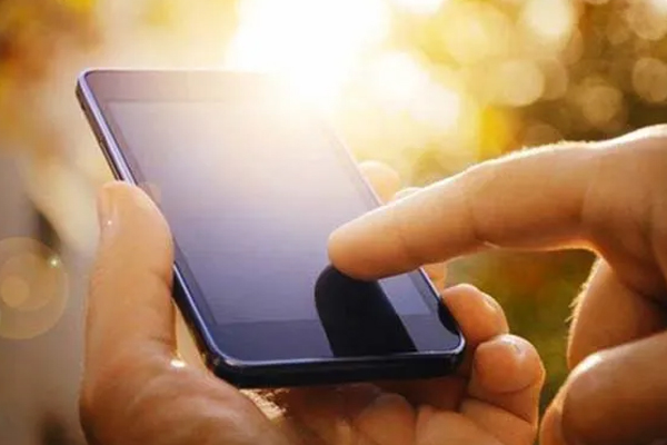 தொலைபேசியால் பறிபோன பாடசாலை மாணவனின் உயிர் | Student Committed Suicide With A Mobile Phone