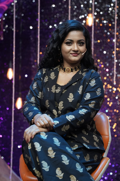 சிறகடிக்க ஆசையில் வேலையணிந்து வரும் மீனாவா இது? அட்டகாசமான ஸ்டைலில் வெளியிட்ட புகைப்படம் | Siragadikka Aasai Meena Photo In Modern Dress