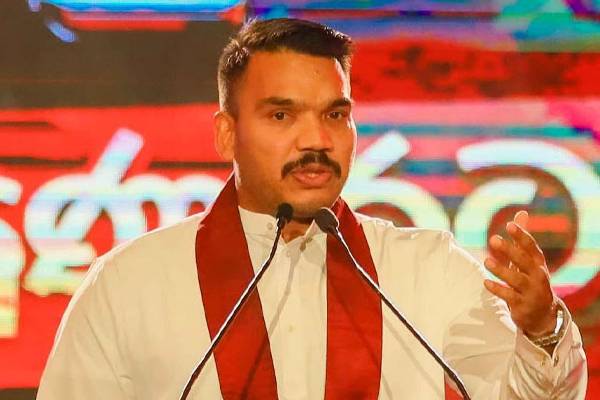 கொழும்பை ஆக்கிரமிக்கும் போராட்டம்! கொந்தளித்த நாமல் | Namal Rajapaksa Condemns Political Retaliation