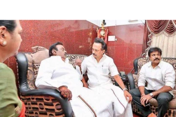 முதல்வர் ஆன பின்பும் பழசை மறக்காத ஸ்டாலின்! கண்ணீர் விட்டு அழுத விஜயகாந்த்: நெகிழ்ச்சி தகவல்