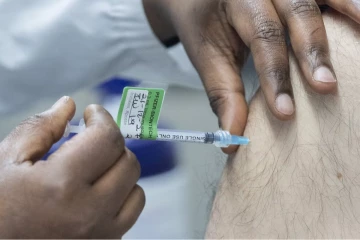 கனடாவில் கோவிட்-19 மற்றும் இன்ஃப்ளூயன்ஸா பாதிப்புகள் உயர்வு