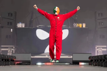 பிரபல இசைக்குழுவொன்றுக்கு கனடாவிற்குள் பிரவேசிக்க தடை