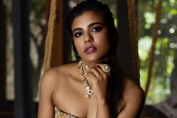 இதுவரை இல்லாத கிளாமர் லுக்கில் நடிகை ஐஸ்வர்யா ராஜேஷ்..புகைப்படங்கள்..