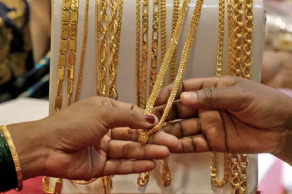 Today Gold Price: தங்கம் வாங்கப் போறீங்களா? இன்று வாங்குவதற்கு சரியான நேரமாம் | Gold Rate December 13 2025 India And Srilanka Today Gold Price: தங்கம் வாங்கப் போறீங்களா? இன்று வாங்குவதற்கு சரியான நேரமாம் | Gold Rate December 13 2025 India And Srilanka