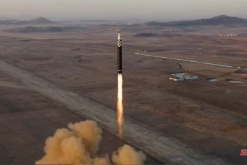 மீண்டும் பாய்ந்த கண்டம் விட்டு கண்டம் பாயும் வட கொரிய ஏவுகணை: அதிகரிக்கும் பதற்றம்