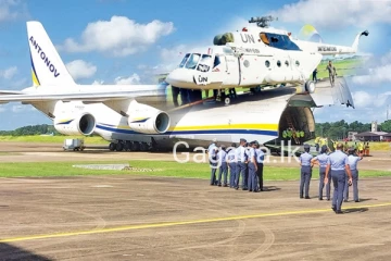 හෙළිකොප්ටර් 03ක් එකවර රැගෙන යා හැකි ගුවන් යානයක් ලංකාවට හදිසියේම ගොඩබස්සයි..(PHOTOS)