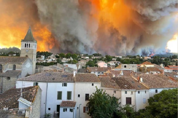 Wildfire in southern France affects 11000 hectares