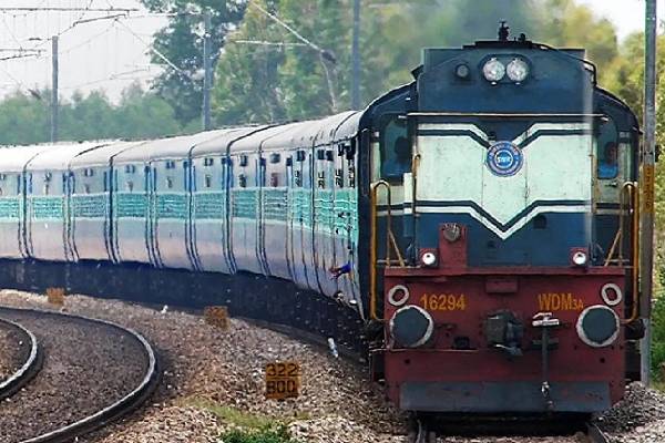 இனி அபாய சங்கிலி இழுக்கக்கூடாது; மீறினால் அபராதம் - என்ன காரணம்? | Train Chains Pulled Some Reasons Will Be Fine இனி அபாய சங்கிலி இழுக்கக்கூடாது; மீறினால் அபராதம் - என்ன காரணம்? | Train Chains Pulled Some Reasons Will Be Fine