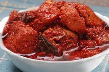 நாவூறும் சுவையில் அருமையான சிக்கன் ஊறுகாய்: சுலபமாக செய்வது எப்படி?