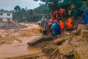 கேரளா நிலச்சரிவில் சிக்கி உயிரிழந்தோர் எண்ணிக்கை மேலும் அதிகரிப்பு!