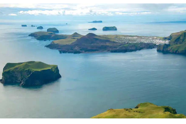 உலகில் திகிலூட்டும் மர்ம இடங்கள்: தங்க ஈட்டி பாம்பு கேள்விப்பட்டதுண்டா? | Most Mysterious Places World