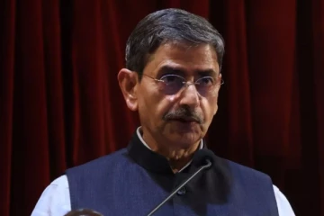 இருமொழிக் கொள்கையால் வாய்ப்புகளை இழக்கும் தமிழக இளைஞர்கள்- கவர்னர் ஆர்.என்.ரவி