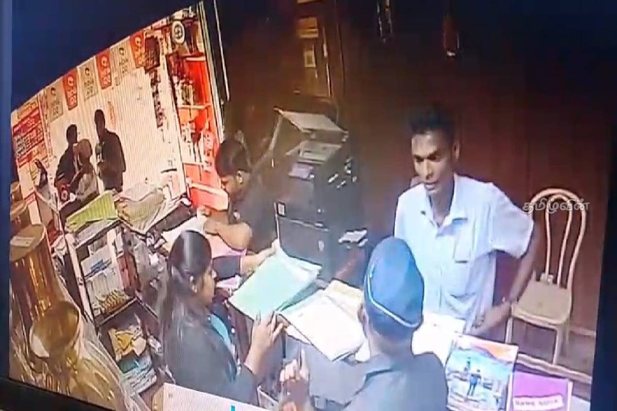 இரட்டைக்கொலை சம்பவம் - சந்தேகநபரை அடையாளம் காண பொதுமக்களிடம் அவசர உதவிகோரும் பொலிஸார் | Police Asking For Public Help Double Murder Hatton இரட்டைக்கொலை சம்பவம் - சந்தேகநபரை அடையாளம் காண பொதுமக்களிடம் அவசர உதவிகோரும் பொலிஸார் | Police Asking For Public Help Double Murder Hatton