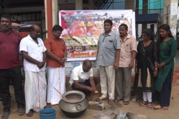 யாழின் பல பகுதிகளில் வழங்கப்பட்ட முள்ளிவாய்க்கால் கஞ்சி