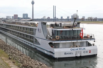 போருக்கு பயந்து உக்ரைனில் இருந்து தப்பி கப்பலில் பயணித்த இளம்பெண்ணுக்கு 2 ஆண்களால் நேர்ந்த கொடூரம்!