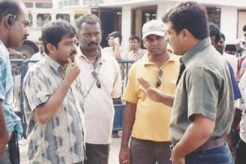 அஜித் கொடுத்த மிகப்பெரிய பிளாப்.. இயக்குனரை கண்டபடி திட்டி தியேட்டர் ஓனர்..