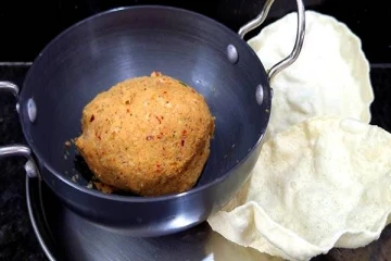 பார்த்தாலே நாவில் எச்சில் ஊறும் சம்பந்தி.. அப்பளம் போட்டு செய்வது எப்படி?