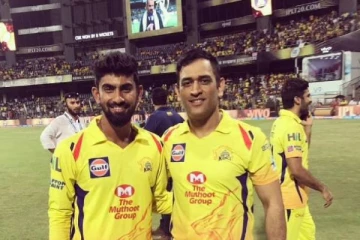 டோனி பேசியது தொடர்பாக எழுந்த கடும் விமர்சனம்! அதற்கு தமிழக வீரர் கொடுத்த தரமான பதிலடி