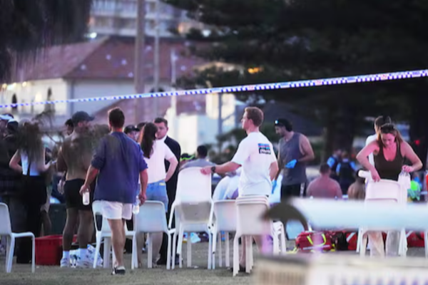 gun men fire in sydney 10 killed jews gun men fire in sydney 10 killed jews