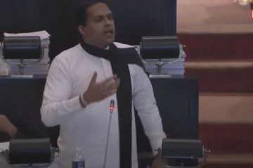 உயிர்த்த ஞாயிறு தாக்குதலின்போது விடுமுறையில் சென்ற பொலிஸ் அதிகாரி யார்? நாடாளுமன்றில் தகவல்!