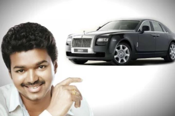 ரோல்ஸ் ராய்ஸ் கார் உடன் செல்பி எடுத்த தளபதி விஜய்! இணையத்தில்  தீயாய் பரவும் புகைப்படம்