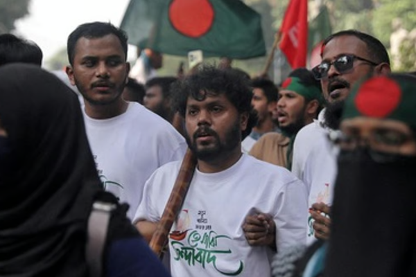 மாணவர் குரலை மௌனப்படுத்த கொலையா? பங்களாதேச அரசியலில் அதிர்ச்சி குற்றச்சாட்டு | Killing Silence Student Voices Bangladeshi Politic