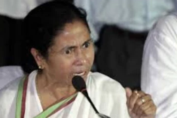 மதத்தை வைத்து வாக்கு: மமதா பானர்ஜிக்கு நோட்டீஸ் அனுப்பிய தேர்தல் ஆணையம்