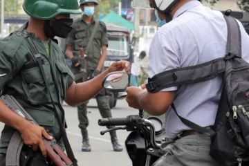 மோட்டார் சைக்கிள்களில் போதைப்பொருள் விற்பனை