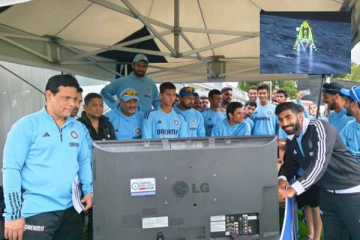 சரித்திரம் உருவாக்கப்பட்டது! சந்திரயான்-3 தரையிறங்கியதை கொண்டாடிய இந்திய அணி (வீடியோ)