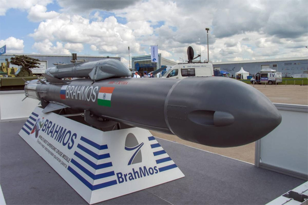 எளிதில் தாக்கியழிக்க முடியாத பிரம்மோஸ் ஏவுகணை! | Brahmos Missile Which Is Not Easily Destroyed